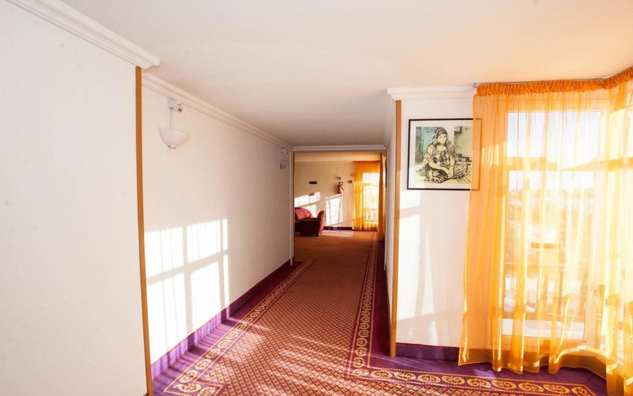 Riviera Hotel - Family Only Marsá al-Qantáwí Exteriér fotografie