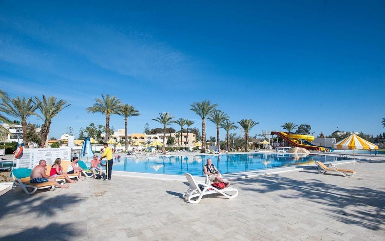 Riviera Hotel - Family Only Marsá al-Qantáwí Exteriér fotografie
